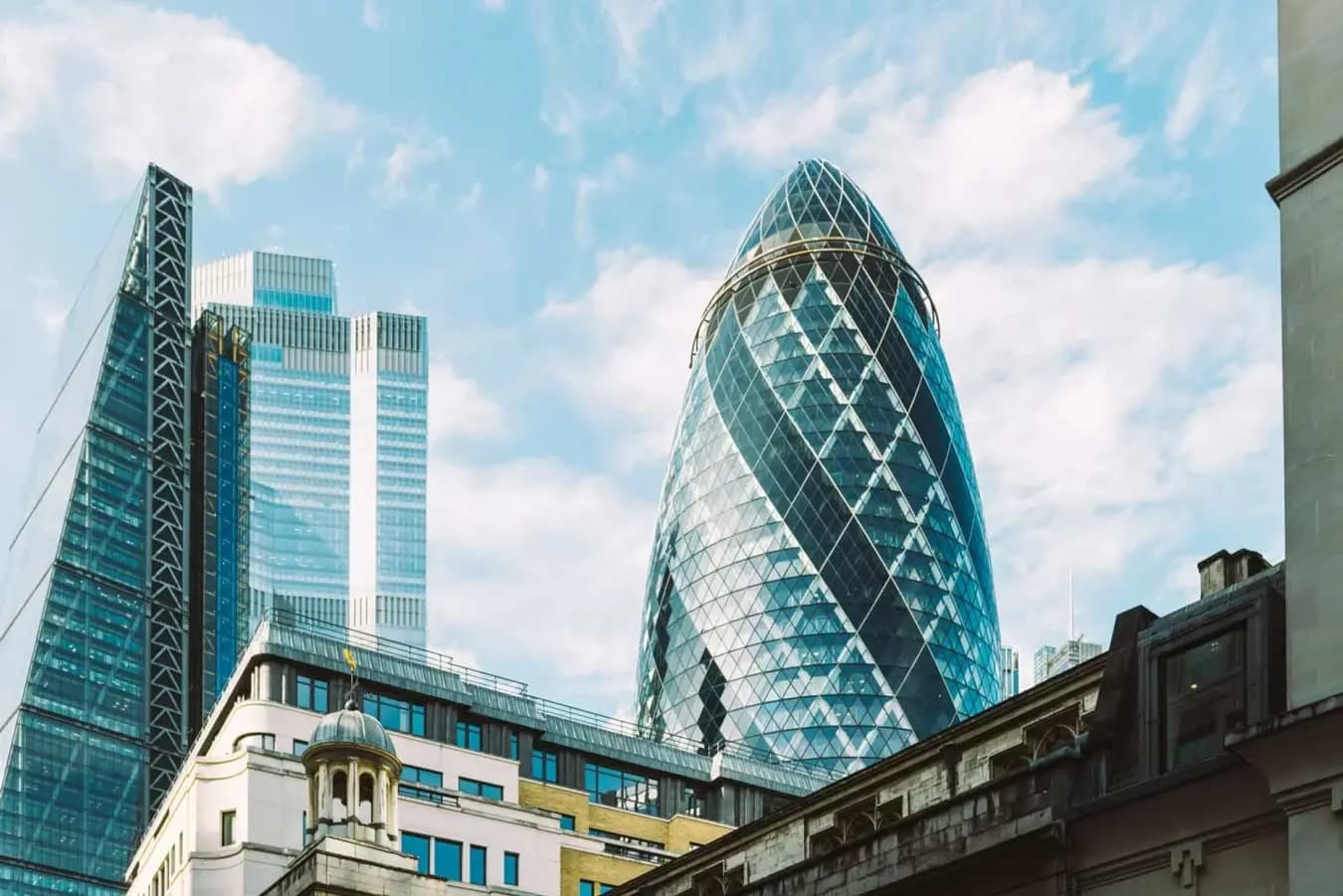 5 Reasons to Move to London Right Now