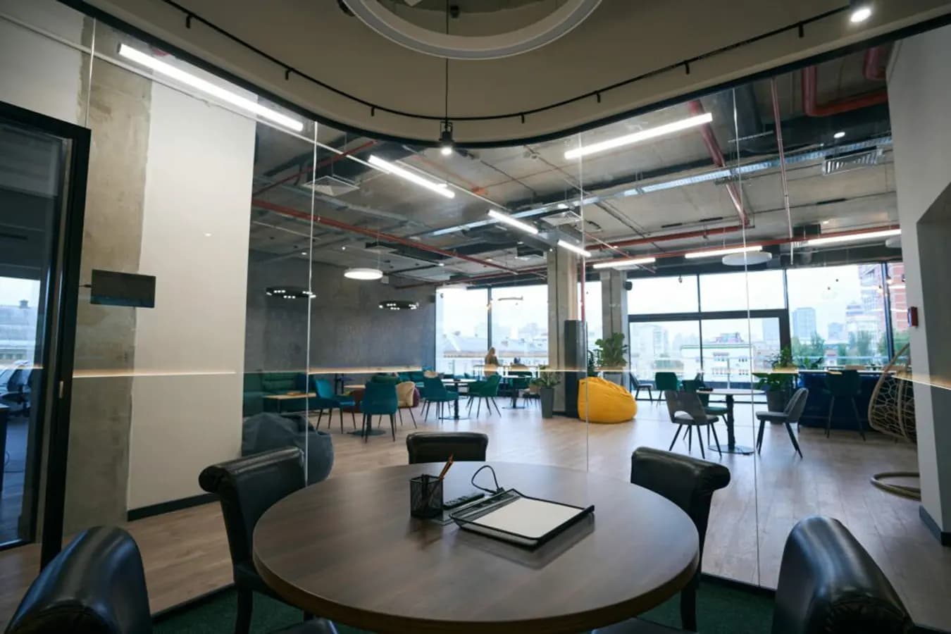 How to Determine the Right Size Office for You