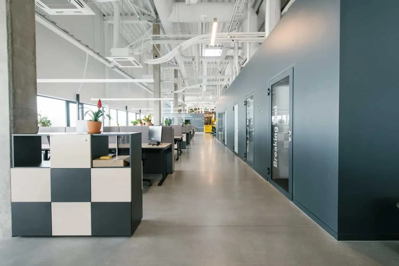 5 Cool Office Design Trends to Keep an Eye On in 2023