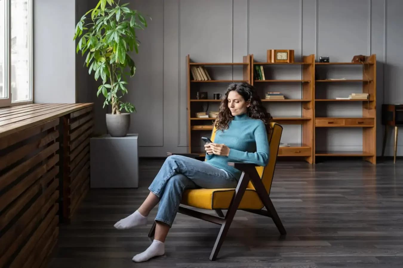 HOW DESIGN AND FURNITURE CAN ENERGIZE HYBRID WORKING