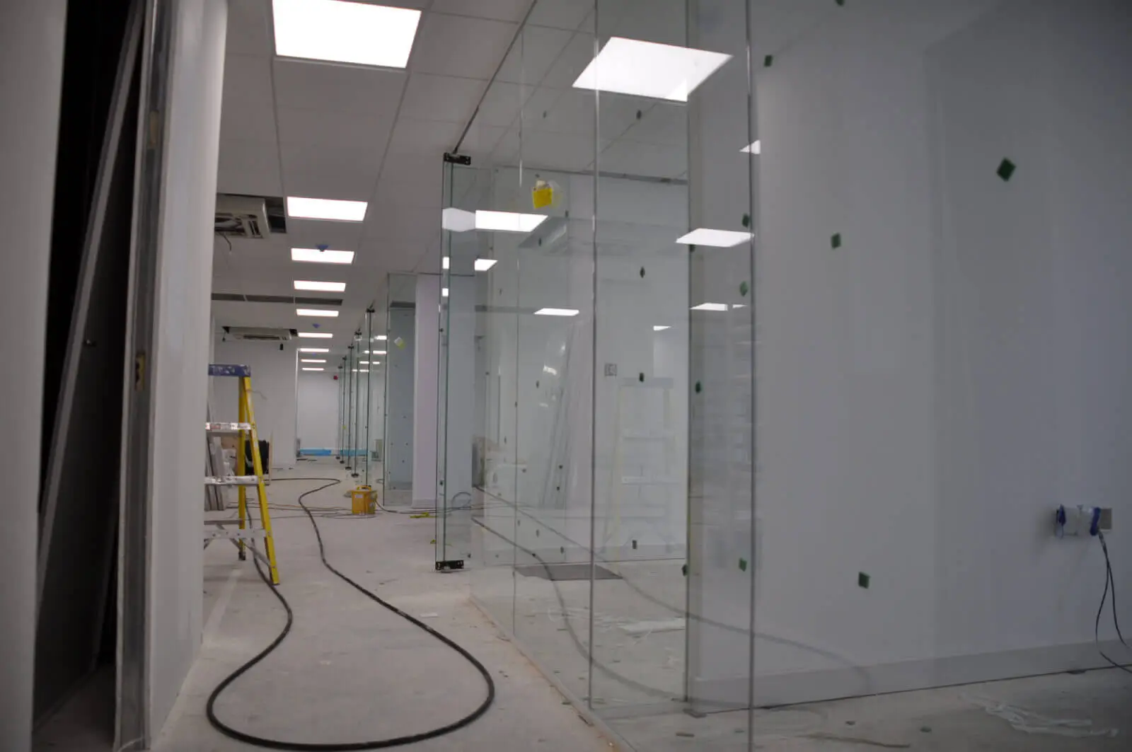 landau morely office design and refurbishment with single glazed glass partitions and furniture 36